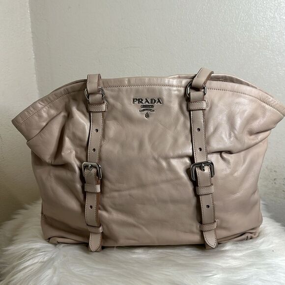 💯 Authentic Prada Tote Handbag🍀 - Picture 5 of 16